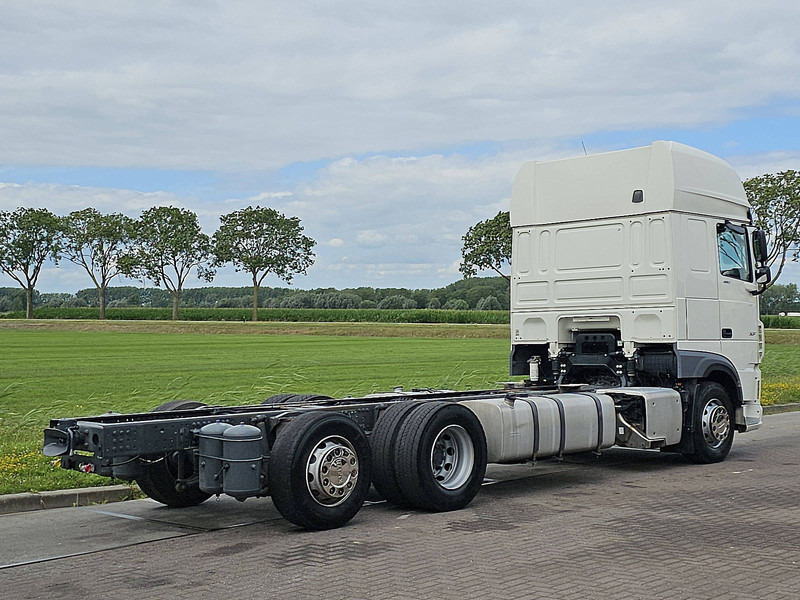 DAF XF 480 SSC 6X2 FAR INTARDER - Camión chasis: foto 3 DAF XF 480 SSC 6X2 FAR INTARDER - Camión chasis: foto 3