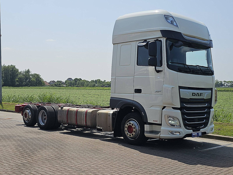 DAF XF 480 SSC 6X2 FAR INTARDER - Camión chasis: foto 5 DAF XF 480 SSC 6X2 FAR INTARDER - Camión chasis: foto 5
