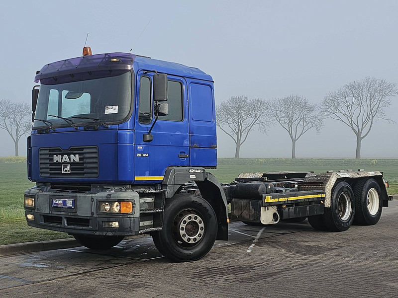 MAN 26.414 F2000 6X4 STEEL MANUAL - Camión chasis: foto 2 MAN 26.414 F2000 6X4 STEEL MANUAL - Camión chasis: foto 2