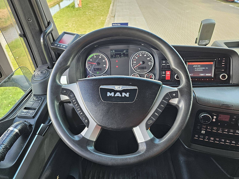 Foto del interior 2: Camión portacontenedore/ Intercambiable MAN 26.440 TGX 6x2*4