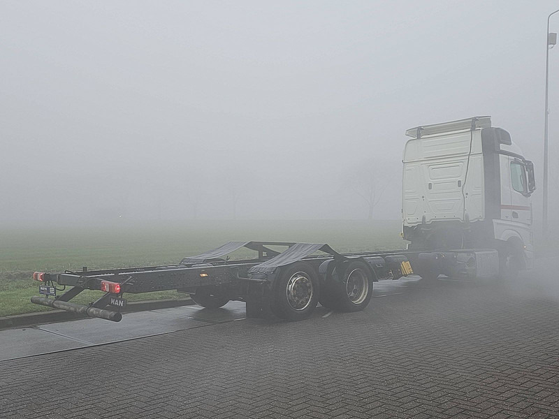 Mercedes-Benz ACTROS 2540 - Camión chasis: foto 3 Mercedes-Benz ACTROS 2540 - Camión chasis: foto 3