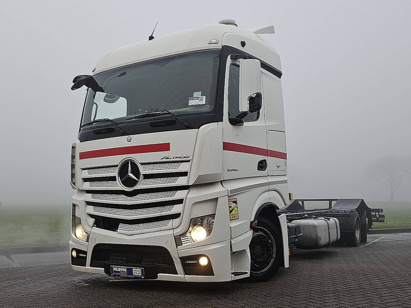 Mercedes-Benz ACTROS 2540 - Camión chasis: foto 1 Mercedes-Benz ACTROS 2540 - Camión chasis: foto 1