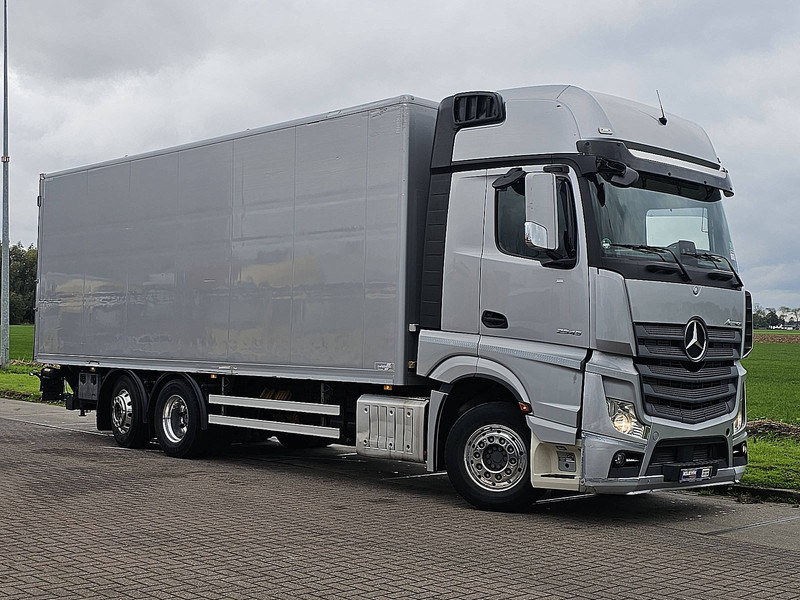 Mercedes-Benz ACTROS 2645 6X2*4 RET. 3T LIFT - Camión caja cerrada: foto 5 Mercedes-Benz ACTROS 2645 6X2*4 RET. 3T LIFT - Camión caja cerrada: foto 5