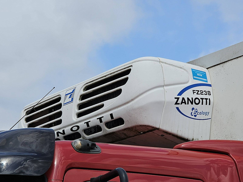 Camión frigorífico Renault MIDLUM 180.12: foto 16 Camión frigorífico Renault MIDLUM 180.12: foto 16