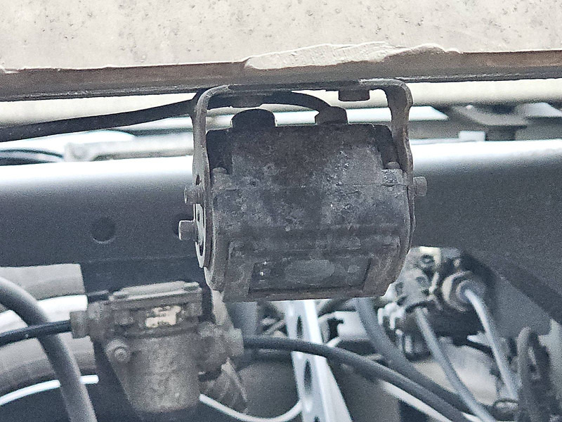 Camión portacontenedore/ Intercambiable Scania R410 6x2*4: foto 20 Camión portacontenedore/ Intercambiable Scania R410 6x2*4: foto 20