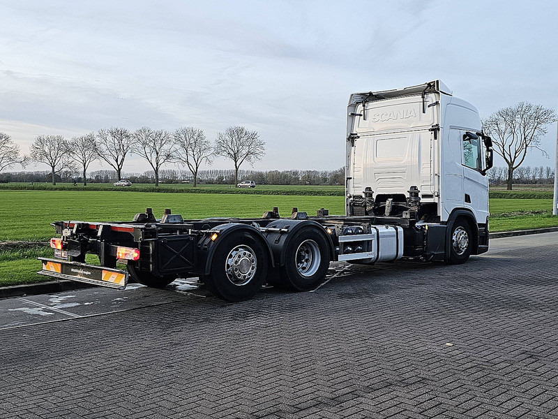 Scania R450 6X2*4 RETARDER - Camión portacontenedore/ Intercambiable: foto 3 Scania R450 6X2*4 RETARDER - Camión portacontenedore/ Intercambiable: foto 3