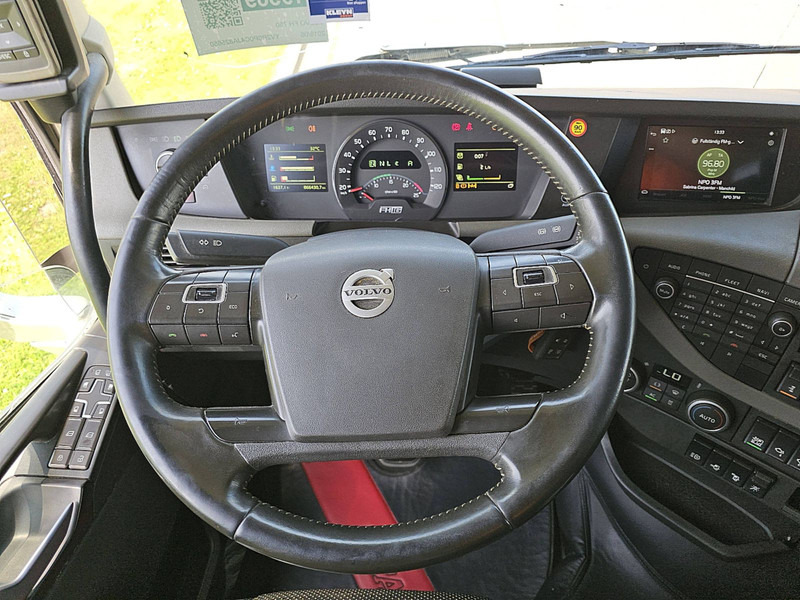 Camión chasis Volvo FH 750 6X2 9T FA WB 430: foto 13