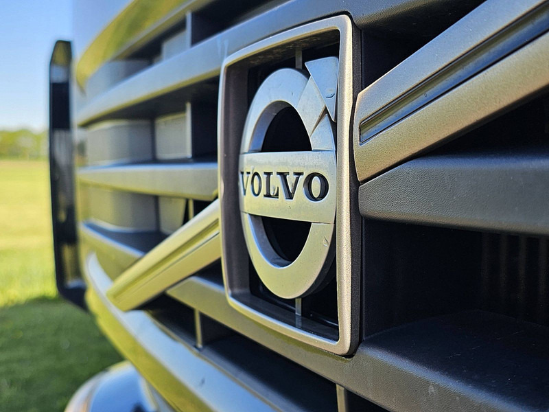 Camión frigorífico Volvo FL 240.12 AIRCO ISO BOX HEATER: foto 18