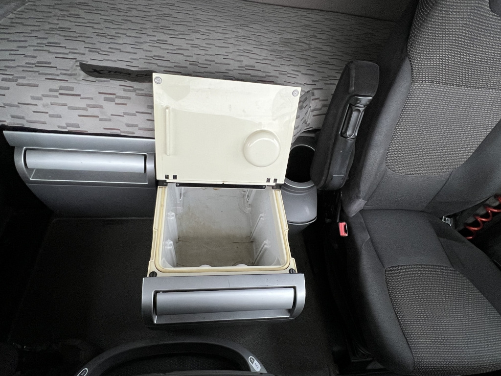 Daf XF 440 Euro6 Klimaanlage Motorbremse+ 2x Bett - Cabeza tractora: foto 3 Daf XF 440 Euro6 Klimaanlage Motorbremse+ 2x Bett - Cabeza tractora: foto 3