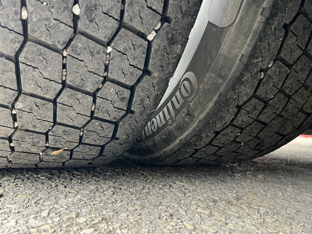 MAN TGX 18.440 XLX MEGA Klimaauto Motorbremse 2xTank - Cabeza tractora: foto 5 MAN TGX 18.440 XLX MEGA Klimaauto Motorbremse 2xTank - Cabeza tractora: foto 5
