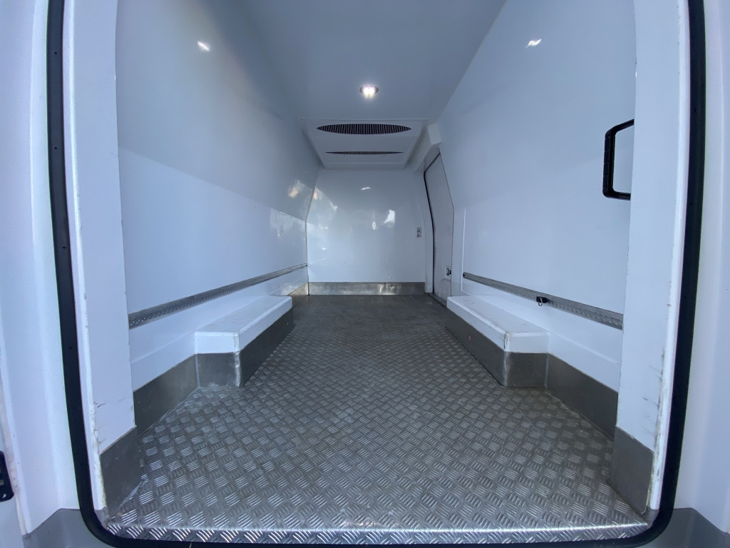 Iveco Daily 35S14 Hi-Matic Klimaautom. Kerstner 206 RA - Furgoneta frigorifica: foto 5 Iveco Daily 35S14 Hi-Matic Klimaautom. Kerstner 206 RA - Furgoneta frigorifica: foto 5