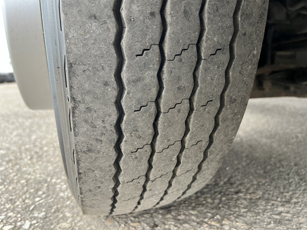Mitsubishi Fuso Canter 9C18 5,8m Euro6d Klimaaut. Tempomat - Camión chasis: foto 3 Mitsubishi Fuso Canter 9C18 5,8m Euro6d Klimaaut. Tempomat - Camión chasis: foto 3