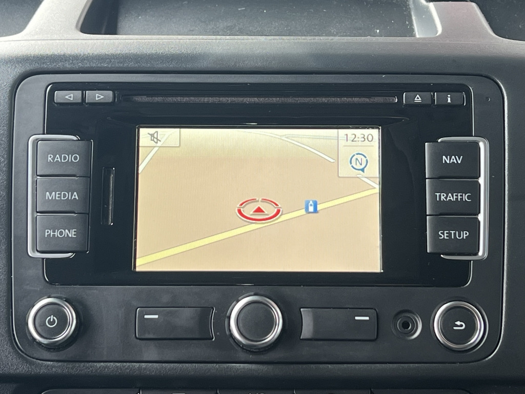 VW T5 Kombi 2,0 TDI BlueMotion Klima 9-Sitzer - Coche: foto 3 VW T5 Kombi 2,0 TDI BlueMotion Klima 9-Sitzer - Coche: foto 3