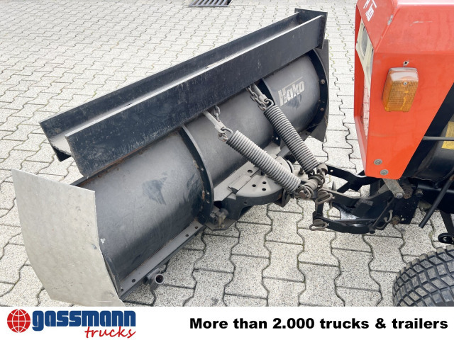 Hako V 490 mit Schneeschild und Ketten - Tractor municipal: foto 5 Hako V 490 mit Schneeschild und Ketten - Tractor municipal: foto 5