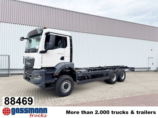 MAN TGS 33.480 6x6 BB CH, Hohe Bauart, Nebenantrieb - Camión chasis: foto 1 MAN TGS 33.480 6x6 BB CH, Hohe Bauart, Nebenantrieb - Camión chasis: foto 1