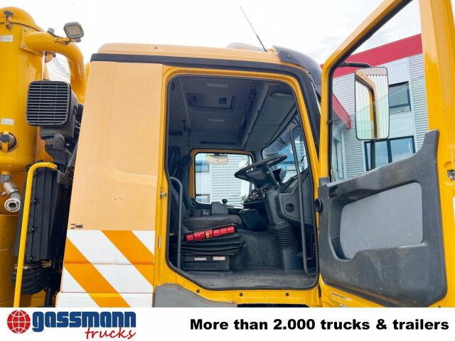 Barredora vial Mercedes-Benz Actros 3243 K 8x4/4, Müller Saug- und: foto 7