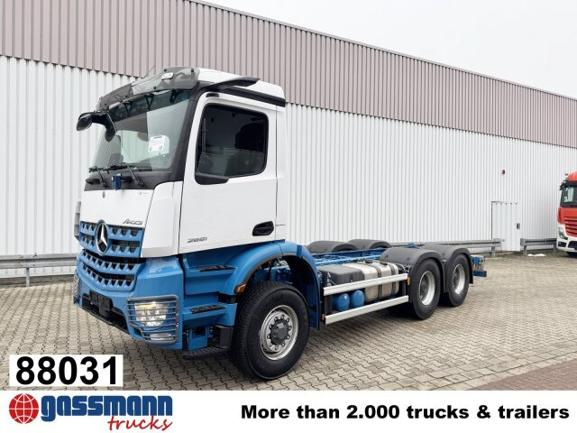 Mercedes-Benz Arocs 2651 L 6x6, HydroDrive, MirrorCam, - Camión chasis: foto 1 Mercedes-Benz Arocs 2651 L 6x6, HydroDrive, MirrorCam, - Camión chasis: foto 1