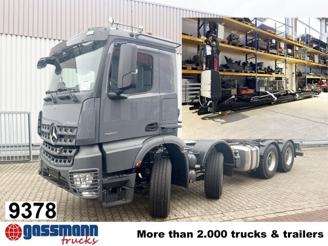 Mercedes-Benz Arocs 3251 L 8x4/4, Motorabtrieb - Camión multibasculante: foto 1 Mercedes-Benz Arocs 3251 L 8x4/4, Motorabtrieb - Camión multibasculante: foto 1