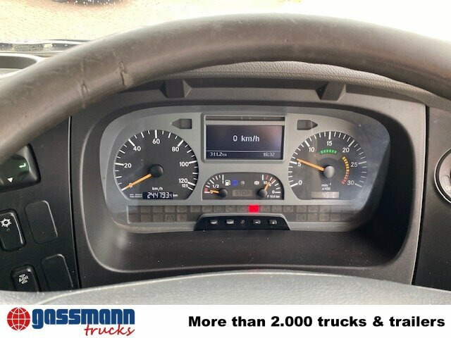 Mercedes-Benz Atego 1524 L 4x2 Kehrmaschine FAUN Viajet - Barredora vial: foto 4 Mercedes-Benz Atego 1524 L 4x2 Kehrmaschine FAUN Viajet - Barredora vial: foto 4