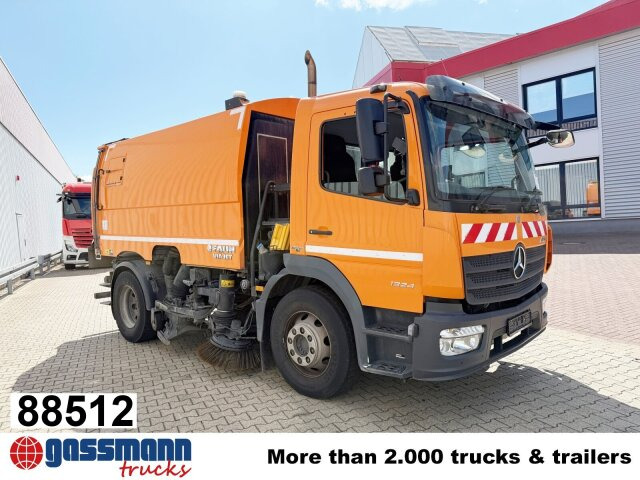 Mercedes-Benz Atego 1524 LKO 4x2, Kehrmaschine FAUN Viajet 6RH - Barredora vial: foto 1 Mercedes-Benz Atego 1524 LKO 4x2, Kehrmaschine FAUN Viajet 6RH - Barredora vial: foto 1