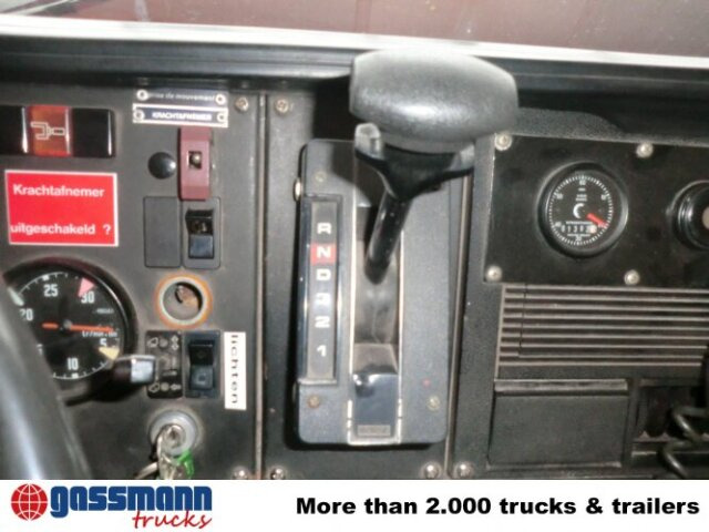 Renault G F231 4x2 - Camión de bomberos: foto 2 Renault G F231 4x2 - Camión de bomberos: foto 2