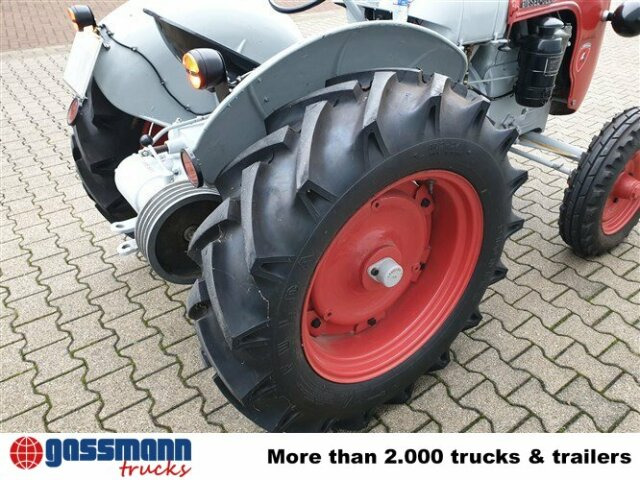 Traktor DL25 - Tractor: foto 3 Traktor DL25 - Tractor: foto 3