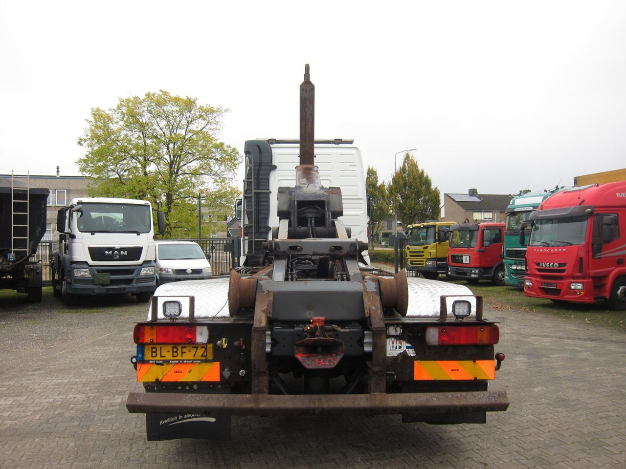 Volvo FH 460 Globe 8X2 Haken 25T Manual Ap-Achse - Camión multibasculante: foto 3 Volvo FH 460 Globe 8X2 Haken 25T Manual Ap-Achse - Camión multibasculante: foto 3