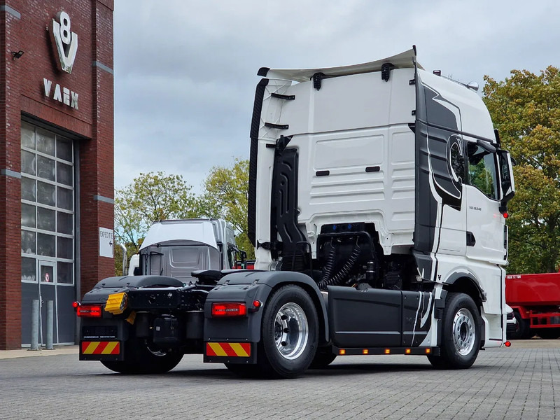Cabeza tractora nuevo MAN TGX 18.540 GX - New - Retarder - Night clima - Alcoa - Show truck - Lightbar -: foto 7