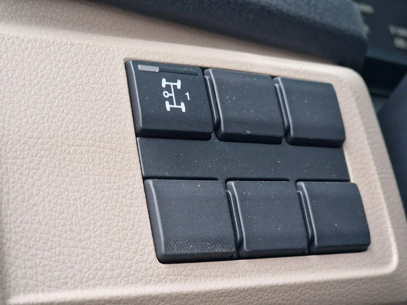 Cabeza tractora nuevo MAN TGX 18.540 GX - New - Retarder - Night clima - Alcoa - Show truck - Lightbar -: foto 18