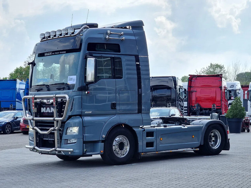 MAN TGX 18.580 4x2 XL - Retarder - PTO/Hydraulic - Night clima - Full spoiler - Alloy wheels - Cabeza tractora: foto 3 MAN TGX 18.580 4x2 XL - Retarder - PTO/Hydraulic - Night clima - Full spoiler - Alloy wheels - Cabeza tractora: foto 3