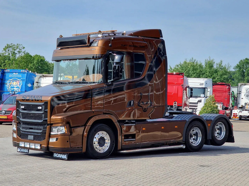 Scania 520ST V8 NGS 6x2 TUFT Torpedo - New Build & Paint - New BUFFL interior - Show truck - Cabeza tractora: foto 3 Scania 520ST V8 NGS 6x2 TUFT Torpedo - New Build & Paint - New BUFFL interior - Show truck - Cabeza tractora: foto 3