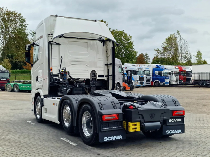 Scania 660S V8 NGS Highline 6x2/4 - New - Full spec - Retarder - Night clima - Leather - Led - Alcoa - Cabeza tractora: foto 5 Scania 660S V8 NGS Highline 6x2/4 - New - Full spec - Retarder - Night clima - Leather - Led - Alcoa - Cabeza tractora: foto 5