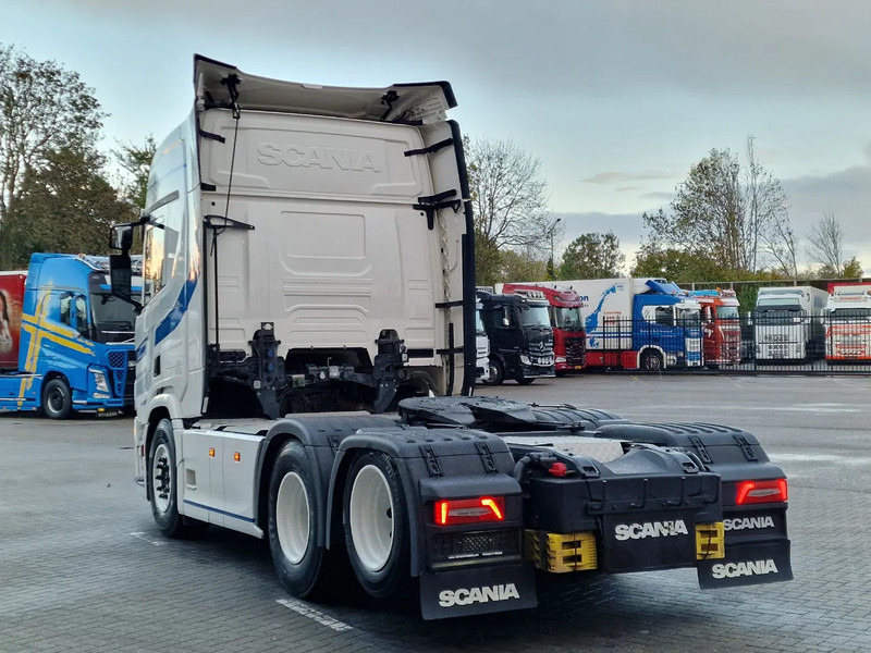Scania R560 Highline 6x2 - BUFFL - Retarder - Full air - 3.15 WB - Leather - Cabeza tractora: foto 5 Scania R560 Highline 6x2 - BUFFL - Retarder - Full air - 3.15 WB - Leather - Cabeza tractora: foto 5