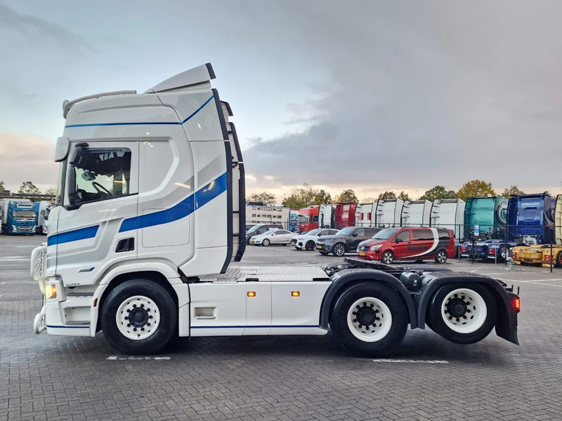 Scania R560 Highline 6x2 - BUFFL - Retarder - Full air - 3.15 WB - Leather - Cabeza tractora: foto 4 Scania R560 Highline 6x2 - BUFFL - Retarder - Full air - 3.15 WB - Leather - Cabeza tractora: foto 4