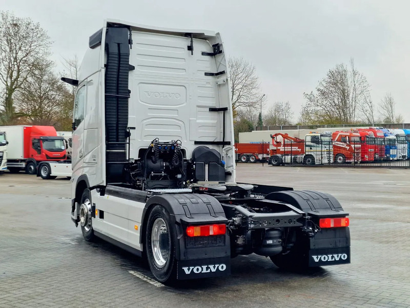 Volvo FH 13.500 Aero Globetrotter XL 4x2 - I Save - Retarder - I parkcool - 2x tank - Mirror cams - Cabeza tractora: foto 5 Volvo FH 13.500 Aero Globetrotter XL 4x2 - I Save - Retarder - I parkcool - 2x tank - Mirror cams - Cabeza tractora: foto 5