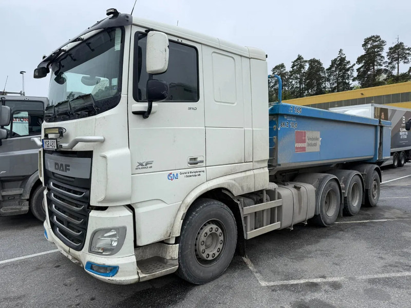 DAF XF 510 Ginaf 8x4*4 - Tipper - Euro 6 - Steering axle - Steel front suspension - Camión volquete: foto 2 DAF XF 510 Ginaf 8x4*4 - Tipper - Euro 6 - Steering axle - Steel front suspension - Camión volquete: foto 2