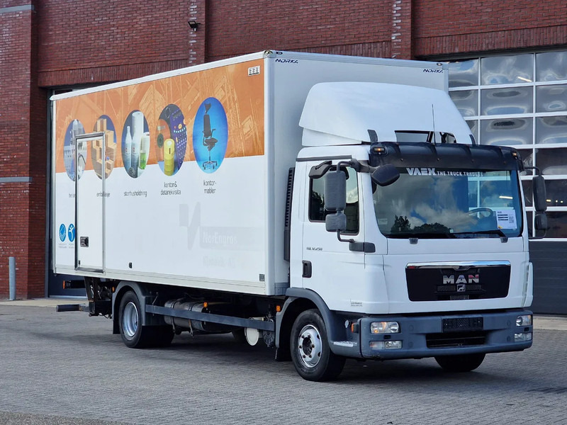 Camión caja cerrada MAN TGL 12.250 4x2 - Box - Loadlift - Euro 5 - Automatic gearbox - Camera: foto 1