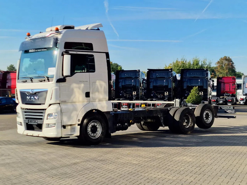MAN TGX 26.500 6x2 XXL - Chassis - Full air - Night clima - AS Tronic - - Camión chasis: foto 3 MAN TGX 26.500 6x2 XXL - Chassis - Full air - Night clima - AS Tronic - - Camión chasis: foto 3