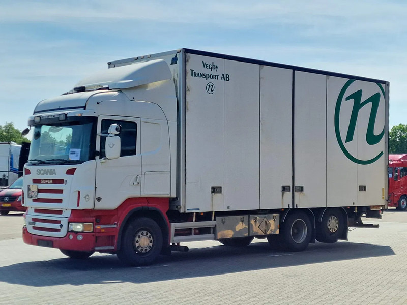 Scania R500 V8 Highline 6x2*4 - Box with side doors - Loadlift - Manual gearbox with retarder - Full air - Steering axle - Camión caja cerrada: foto 3 Scania R500 V8 Highline 6x2*4 - Box with side doors - Loadlift - Manual gearbox with retarder - Full air - Steering axle - Camión caja cerrada: foto 3