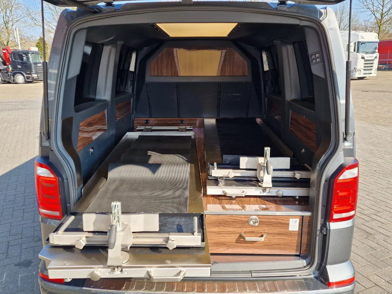 Vehículo municipal, Furgoneta Volkswagen Multivan 2.0 TDI 150KW 4 Motion - Hearse / Leichenwagen / Rouwauto - 2x Coffin: foto 17 Vehículo municipal, Furgoneta Volkswagen Multivan 2.0 TDI 150KW 4 Motion - Hearse / Leichenwagen / Rouwauto - 2x Coffin: foto 17