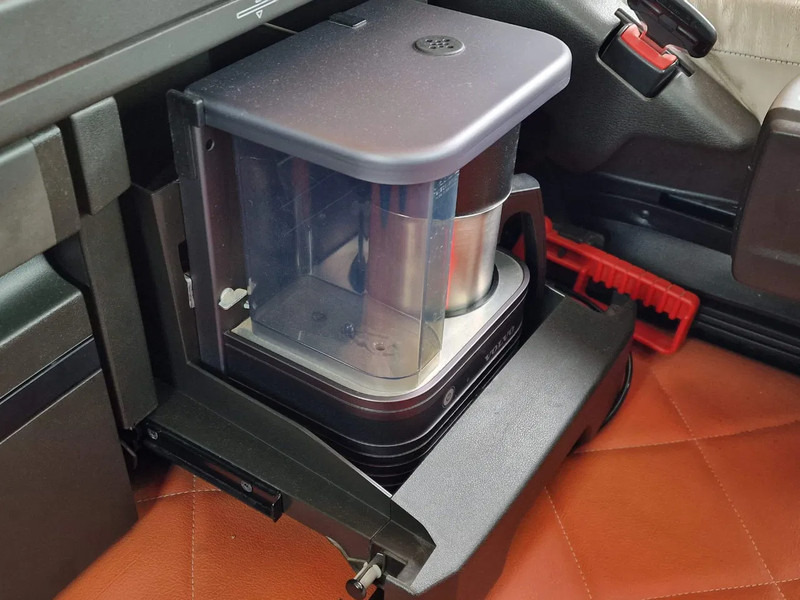 Leasing de Volvo FH 16.750 8x2*6 - Palfinger PK15002 Crane/Grua - Show truck + Trailer - Volvo FH 16.750 8x2*6 - Palfinger PK15002 Crane/Grua - Show truck + Trailer -: foto 19 Leasing de Volvo FH 16.750 8x2*6 - Palfinger PK15002 Crane/Grua - Show truck + Trailer - Volvo FH 16.750 8x2*6 - Palfinger PK15002 Crane/Grua - Show truck + Trailer -: foto 19