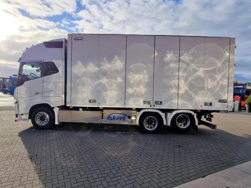 Volvo FH 16.750 Globetrotter XL 6x2 - Ekeri box with sidedoors - Retarder - 4.60 WB - Full air - Camión caja cerrada: foto 5 Volvo FH 16.750 Globetrotter XL 6x2 - Ekeri box with sidedoors - Retarder - 4.60 WB - Full air - Camión caja cerrada: foto 5