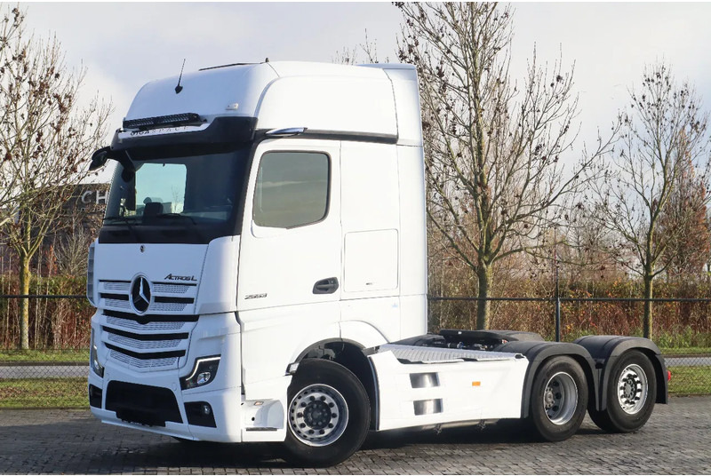 Mercedes-Benz Actros 2553 | 6X2 | 33.000 KM! | RETARDER | EURO 6 | FULL AIR - Cabeza tractora: foto 1 Mercedes-Benz Actros 2553 | 6X2 | 33.000 KM! | RETARDER | EURO 6 | FULL AIR - Cabeza tractora: foto 1
