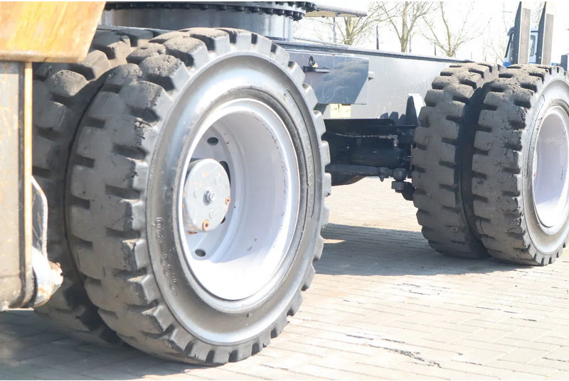 Manipulador de materiales Fuchs MHL 320 | PEEL GRAB | UMSCHLAG | GOOD TIRES: foto 12 Manipulador de materiales Fuchs MHL 320 | PEEL GRAB | UMSCHLAG | GOOD TIRES: foto 12