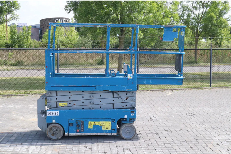 Genie GS-1932 | 7.8 METER | 227 KG - Plataforma de tijeras: foto 4 Genie GS-1932 | 7.8 METER | 227 KG - Plataforma de tijeras: foto 4