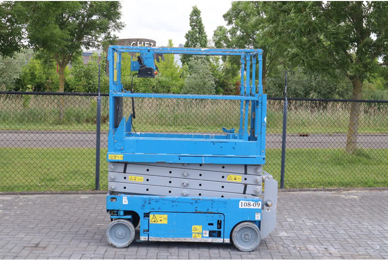 Genie GS-1932 | 7.8 METER | 227 KG - Plataforma de tijeras: foto 1 Genie GS-1932 | 7.8 METER | 227 KG - Plataforma de tijeras: foto 1