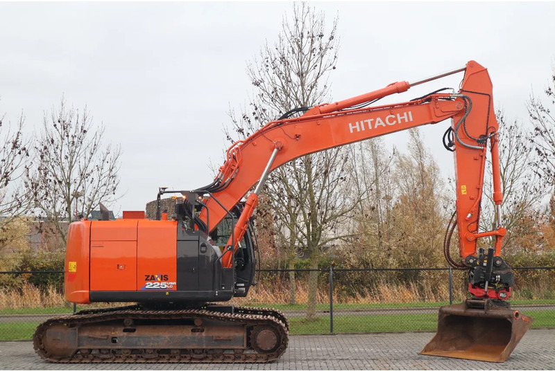 Hitachi ZX225 USRLC-6 | ROTOTILT | 3X BUCKET | TOPCON 3D MC GPS - Excavadora de cadenas: foto 4 Hitachi ZX225 USRLC-6 | ROTOTILT | 3X BUCKET | TOPCON 3D MC GPS - Excavadora de cadenas: foto 4