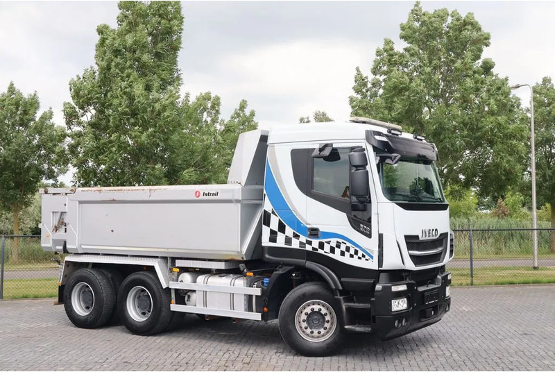 Iveco Stralis X-WAY 570 6X4 FULL STEEL BIG AXLES RETARDER EURO 6 - Camión volquete: foto 5 Iveco Stralis X-WAY 570 6X4 FULL STEEL BIG AXLES RETARDER EURO 6 - Camión volquete: foto 5