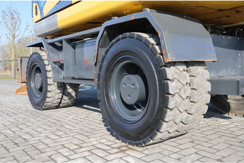 Leasing de Komatsu PW160-11 | ENGCON TILTROTATOR | BUCKET | TRAILER HYDR. Komatsu PW160-11 | ENGCON TILTROTATOR | BUCKET | TRAILER HYDR.: foto 9