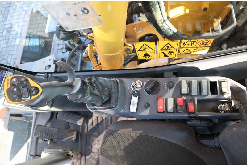 Leasing de Komatsu PW160-11 | ENGCON TILTROTATOR | BUCKET | TRAILER HYDR. Komatsu PW160-11 | ENGCON TILTROTATOR | BUCKET | TRAILER HYDR.: foto 18